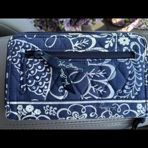 Vera Bradley wallet/clutch